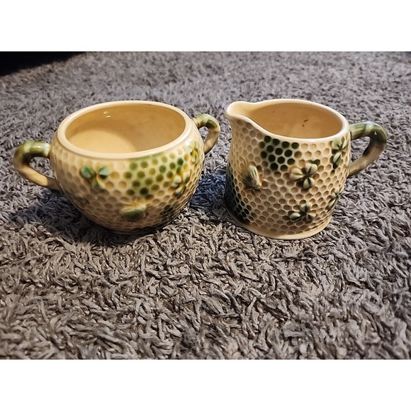 finn & clover Other - Vintage Honey Bee Hive Comb Clover Yellow Green Creamer and Sugar Set. Missing L